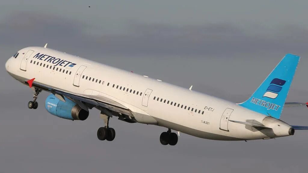 А321 самолет. Самолеты авиакомпании Когалым АВМА. A321 Metrojet. Airbus a321 Ямал.