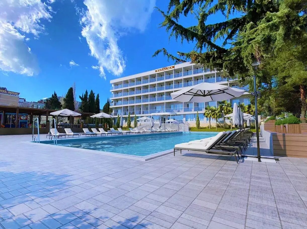 Алушта. Русалма набережная ул. Русалка гостиница алушта. Алушта 2024. Демерджи санаторий крым.