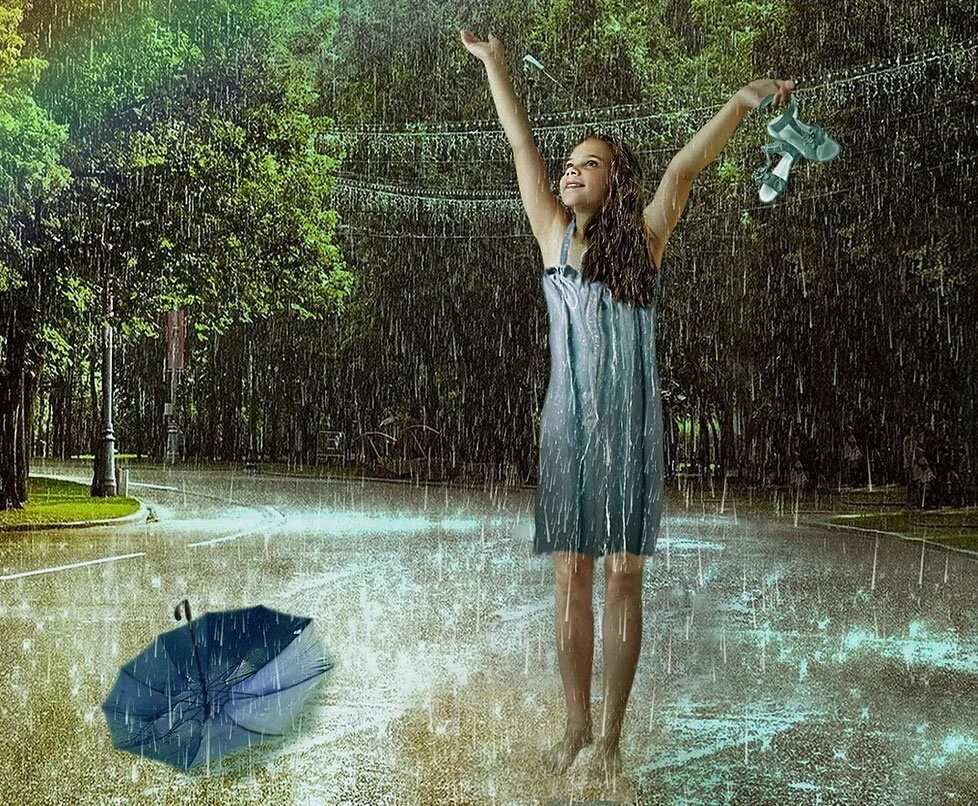 Девушка пода. Вивиан Грин танцевать под дождём. Девушка танцует под дождем. Под дождем. Радость под дождем.