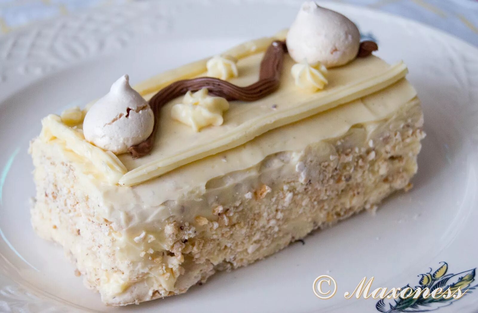 Рецепт полете. Торт полёт. Торт безе полет. Торт полет с орехами. Рецепт полете.