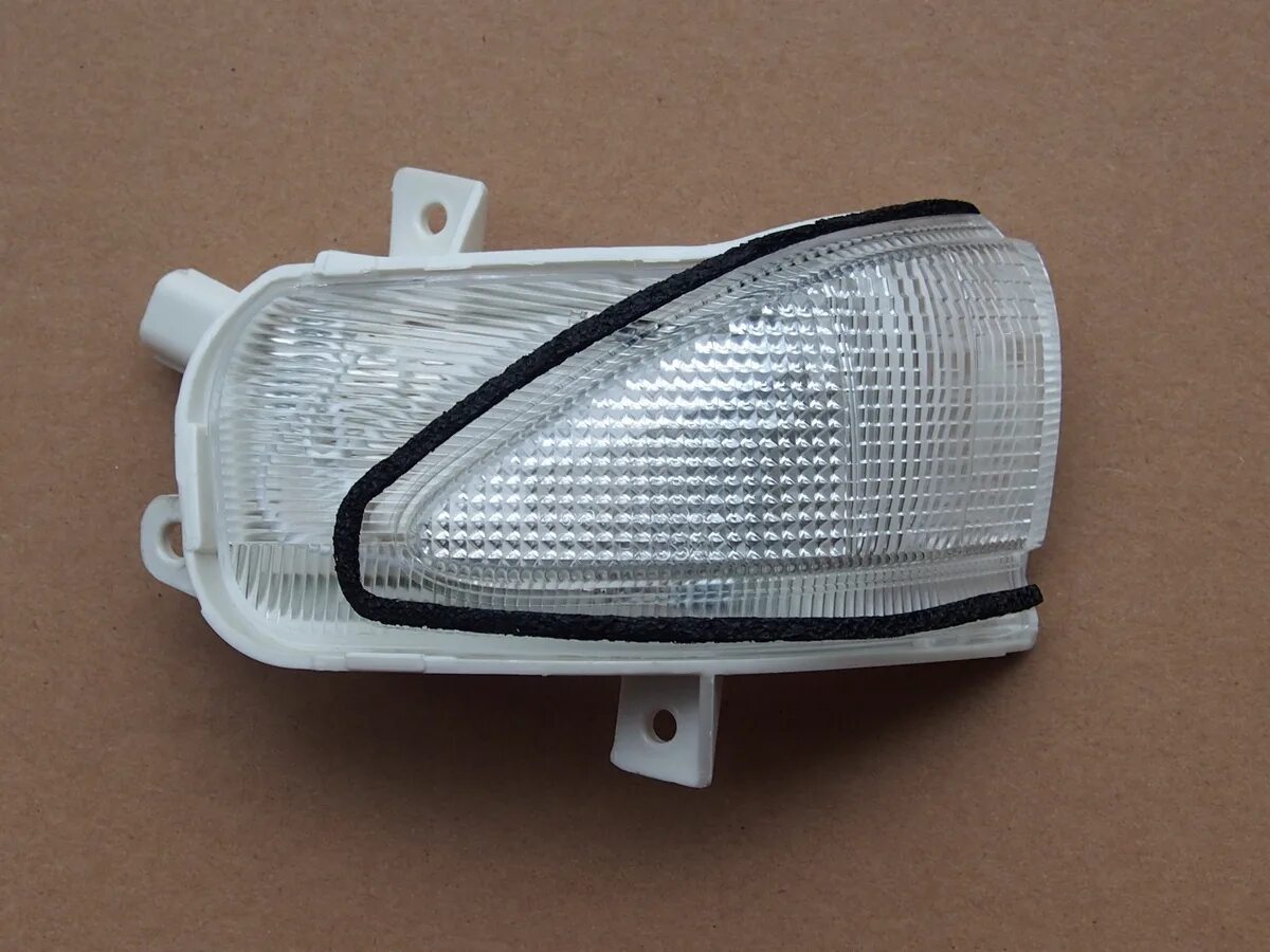 Повторитель поворота ваз-2101, газ-2410 освар. Повторитель поворота honda cr v 3. Сигнал повторитель поворотов. Повторитель поворота форд фьюжн. Повторитель поворота камаз 6520.