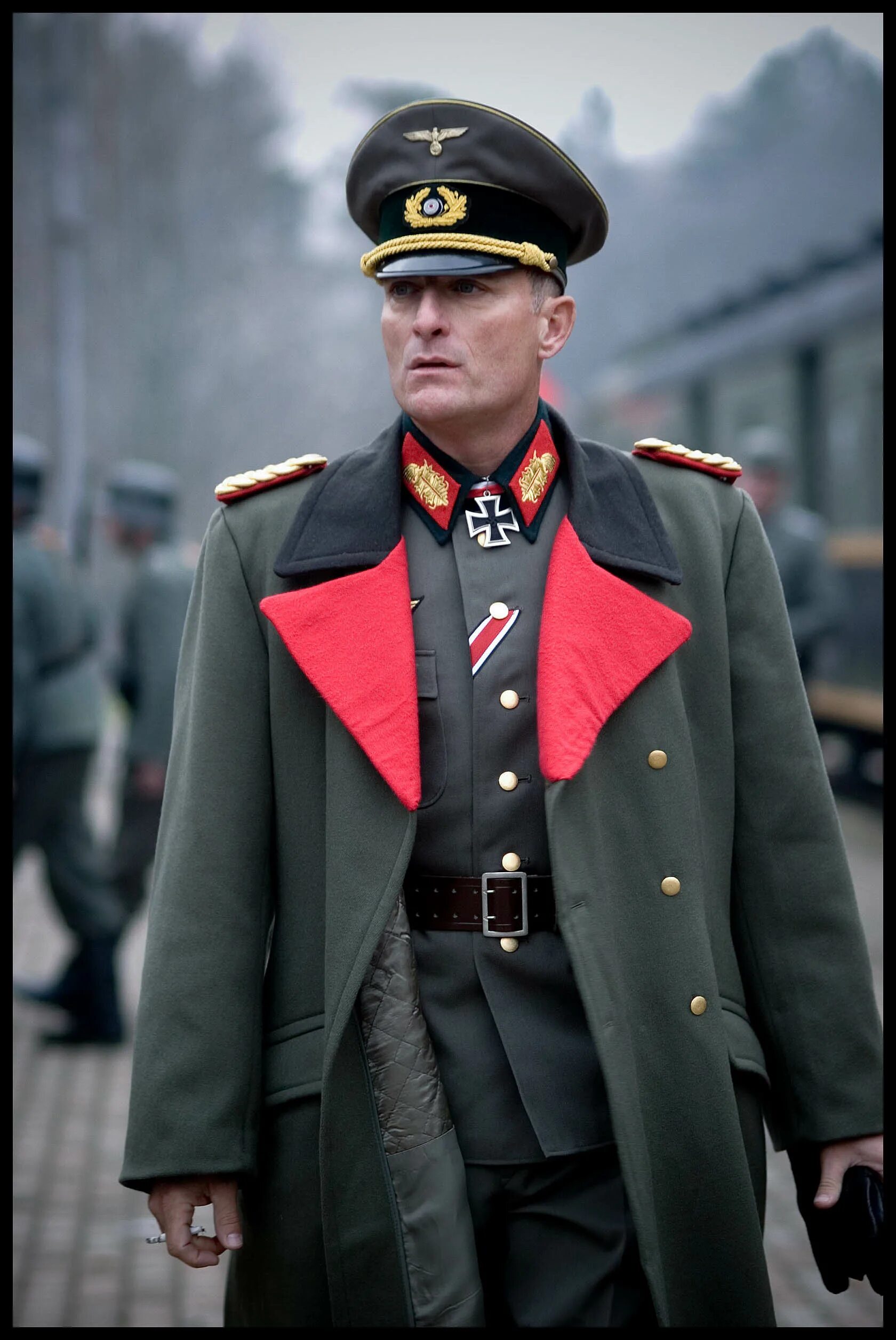 Сер сс. Форма Генерала Германии второй мировой. Генерал фельдмаршал вермахта униформа. Форма Генерала Германии второй мировой парадная. Генерал фельдмаршал СС.