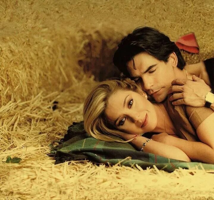 Даниэла кастро мексика. Книга в плену. Хуан сериал мексика. Любовно исторические романы алая роза. В плену страсти сериал.