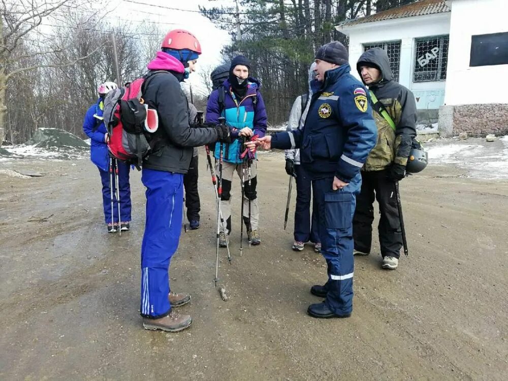 Оперативная группа мчс. Регистрация туристических групп в МЧС. Безопасность в туризме. Оперативная группа МЧС зимой. Регистрация туристов в МЧС.