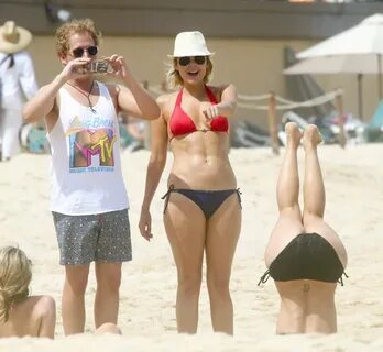 Kaley Cuoco in bikini in Cabo San Lucas (adds). 