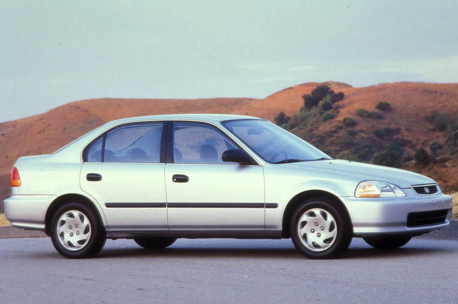 Honda 6 поколения. Хонда Цивик 6 поколение седан. Honda Civic vi 1995. Honda Civic 6 поколение 1995 - 2000. Хонда Цивик 1997 6 поколение.