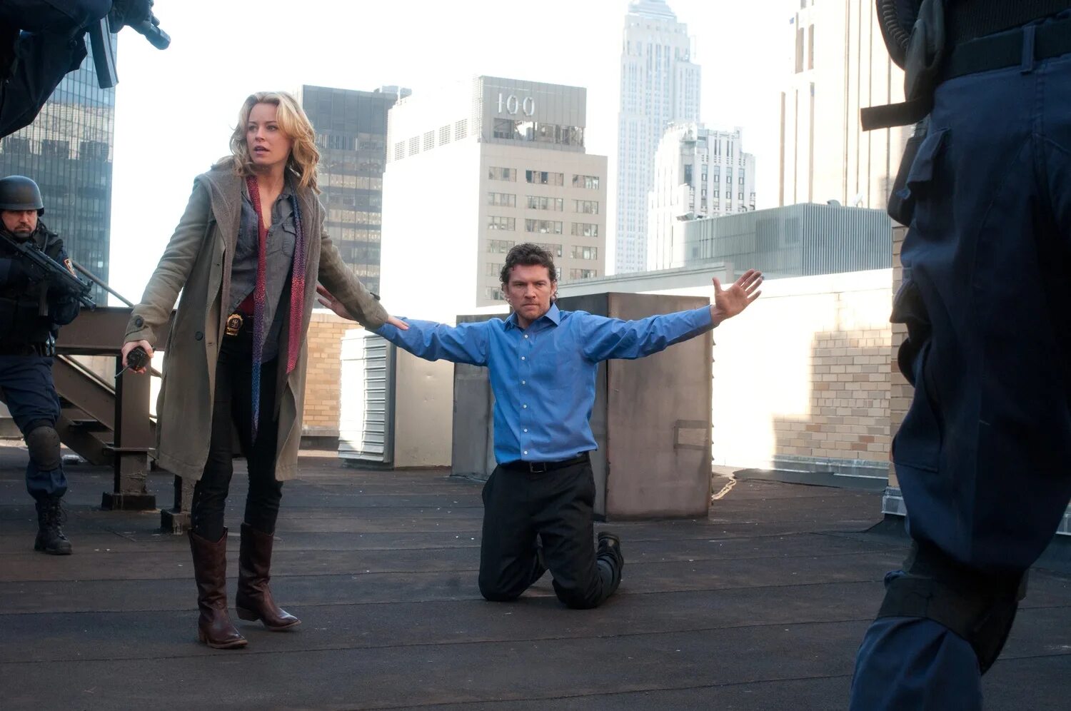 Скотт иствуд гран торино. Гран человек. Man on a ledge эд харрис. Гран человек. Гран человек.