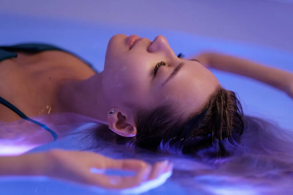 Березовский флоатинг. Гранд флоатинг уфа. Флоатинг девушка в воде ню ню. Флоатинг в москве. Флоатинг пятигорск.