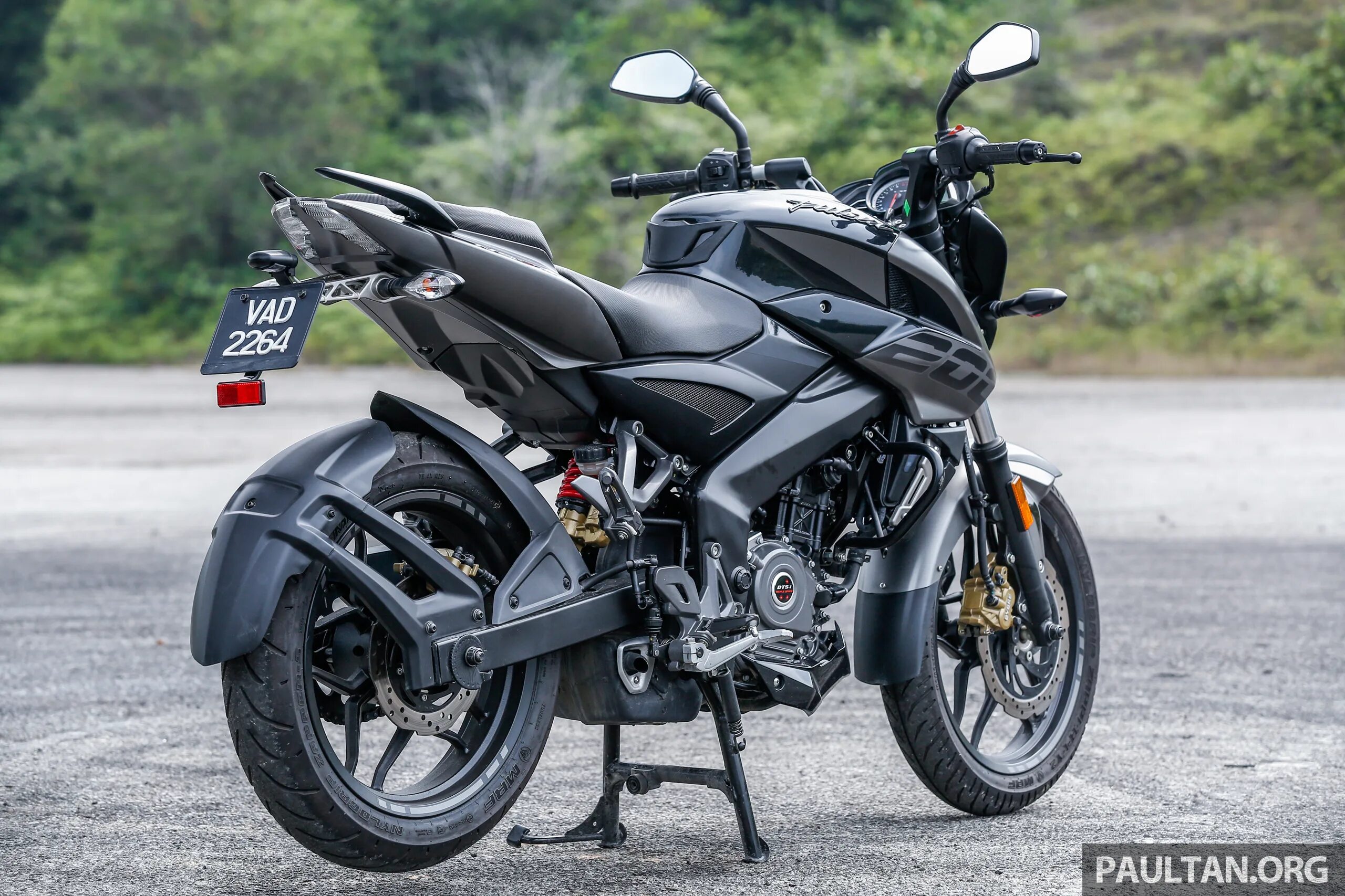 Bajaj pulsar 200ns. Мотоцикл Bajaj Pulsar 200 NS. Bajaj Pulsar ns200. Мотоцикл Pulsar NS 200. Bajaj Pulsar 200nc.