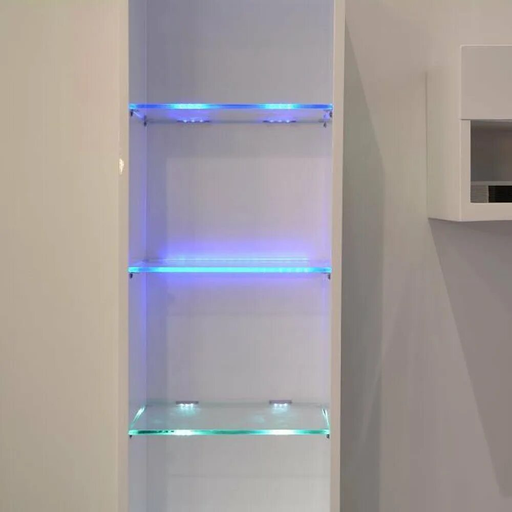 Hlt полка с подсветкой led 863x328. Светодиодная лента, подсветка снизу полки. Как сделать подсветку в стеклянном шкафу. Подсветка полок в витрине. Стеклянные полки с подсветкой.