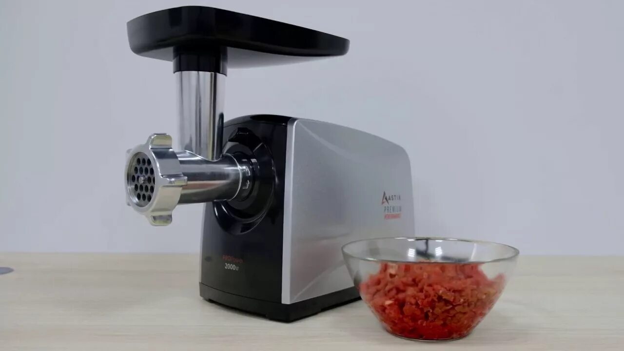 Мясорубка видео. Мясорубка-овощерезка электрическая astix amg-2321. мясорубка электрическая astix amg-2321 2000 вт,. мясорубка электрическая astix amg-2320 , 2000 вт. мясорубка sunwind swg181.