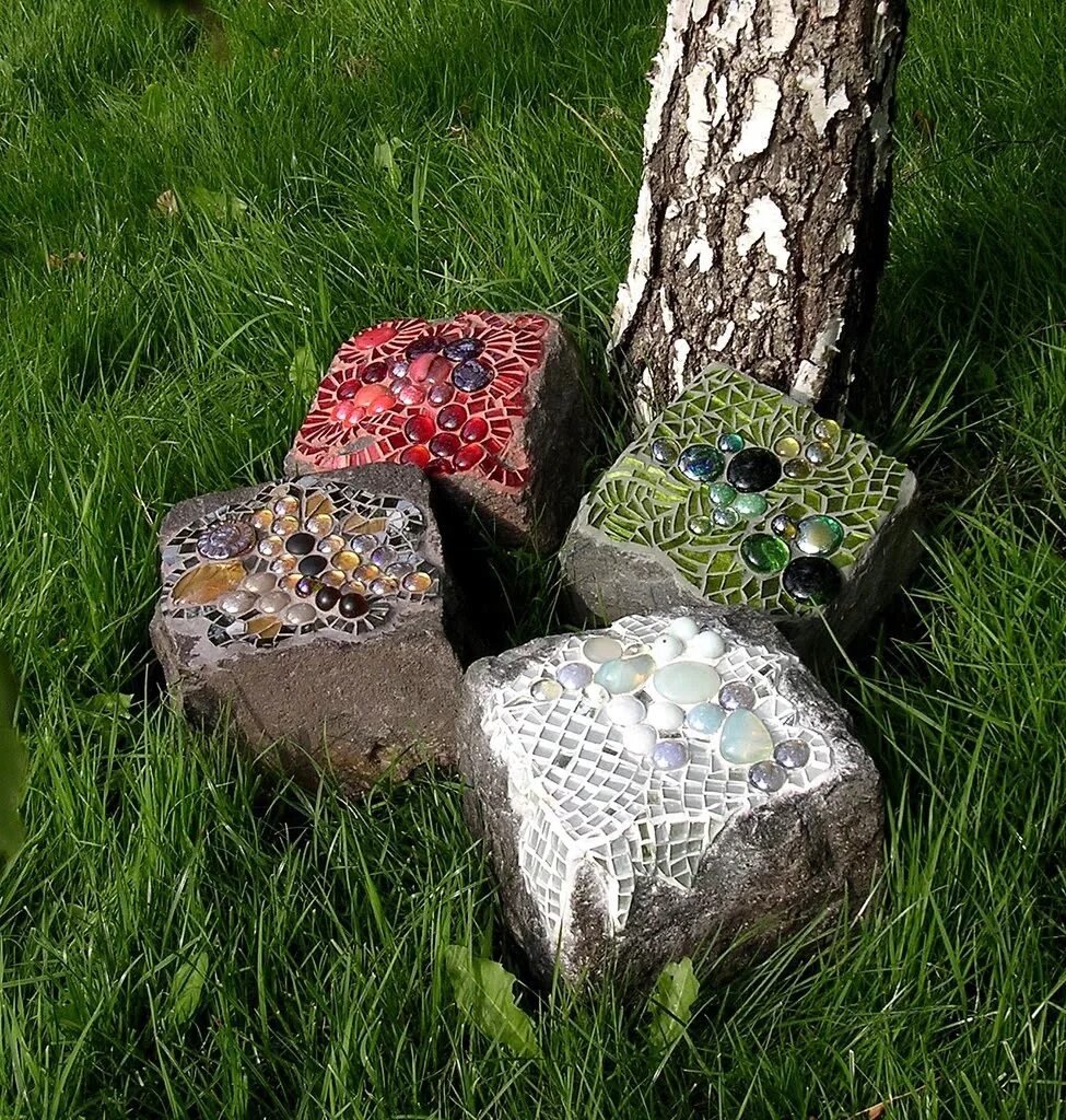 поделки из остатков обоев своими руками. креативное рукоделие. поделки из пазлов ненужных. панно из ткани на стену. игрушки из кусочков ткани.