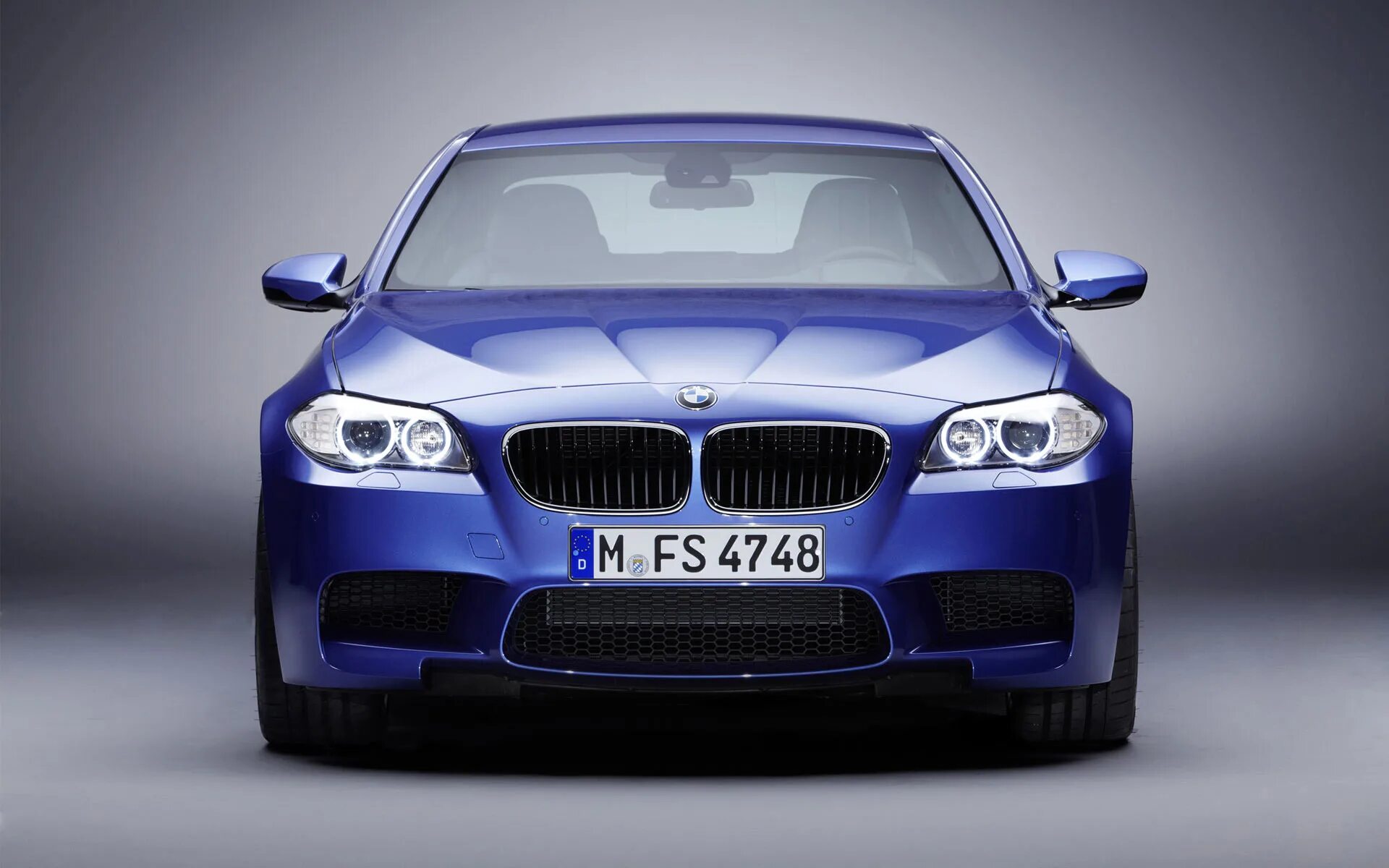 Автомобиль бмв. BMW m5 f10. BMW m5 2012. BMW m5 v (f10). БМВ м5 520.