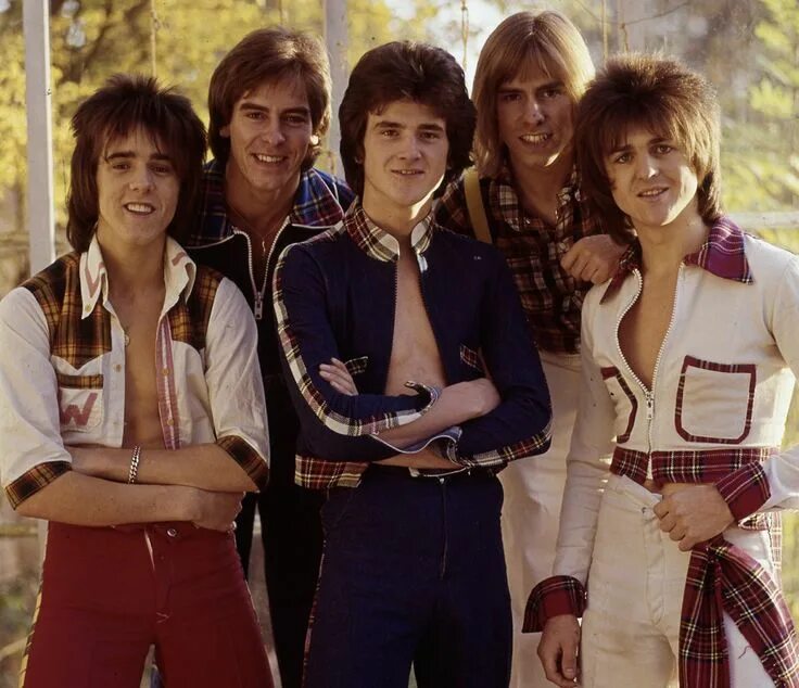 City rolling. Рок группа Bay City Rollers. Группа Bay City Rollers альбомы. Bay City Rollers Summerlove Sensation. Bay City Rollers 1975.