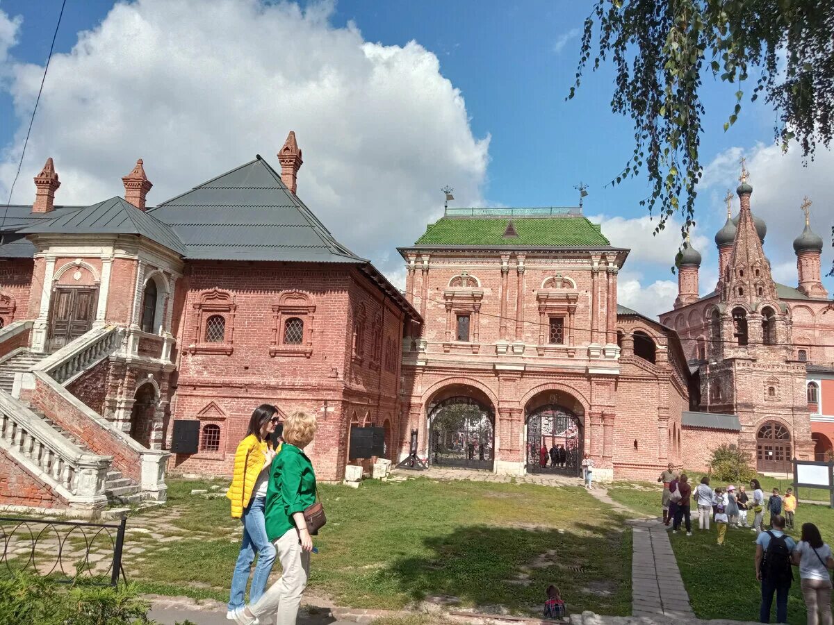 Крутицкое патриаршее подворье крутицкая ул 8 фото Подворье блог Санатории Кавказа