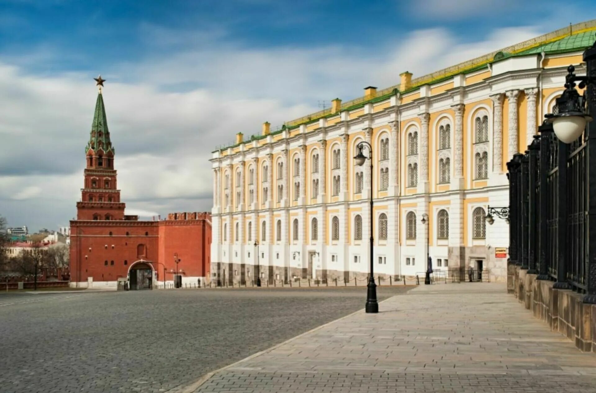 Музейный комплекс кремль кремлевская ул 20 отзывы. Музей оружейная палата в москве. Оружейная палата московского кремля. Архиерейский дом в суздале. , 20, суздаль фото.