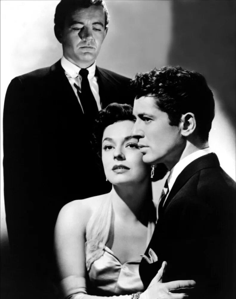 Брачный сезон фильм 1951. Незнакомцы в поезде фильм 1951. Незнакомцы в поезде фильм 1951. Кадры из фильма незнакомцы в поезде. Хичкок незнакомцы.