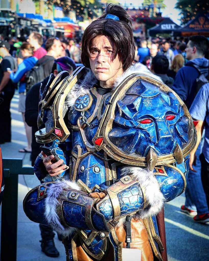 Top cosplay. Varian Cosplay. Varian Wrynn. Косплей на Вариана Ринна. Вариан Ринн арт.