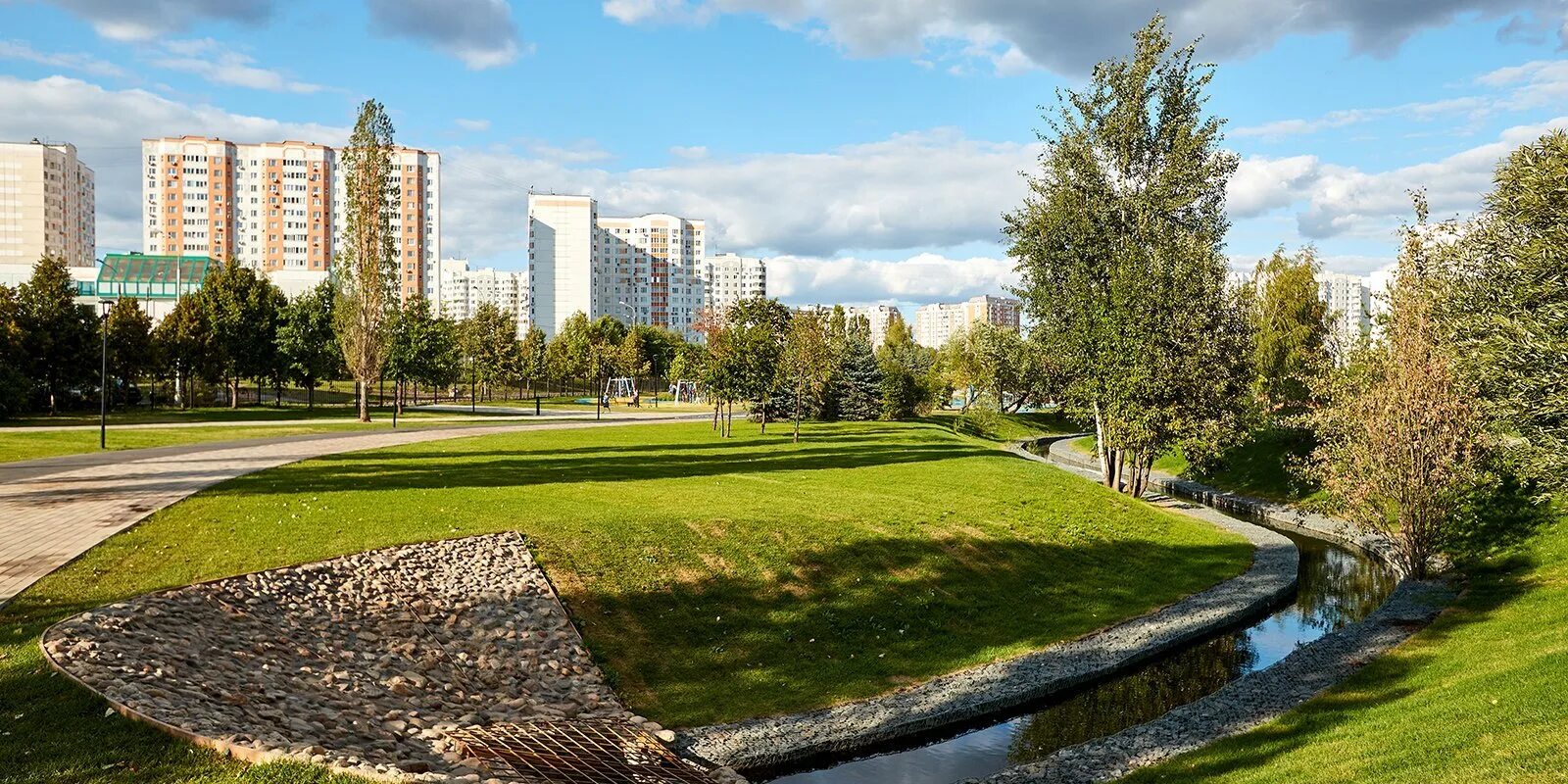 Парк северный район москвы. Южное Бутово парк Черневский пруд. Парк Южное Бутово Бунинская аллея. Ландшафтный парк Южное Бутово. Москва Южное Бутово парк.