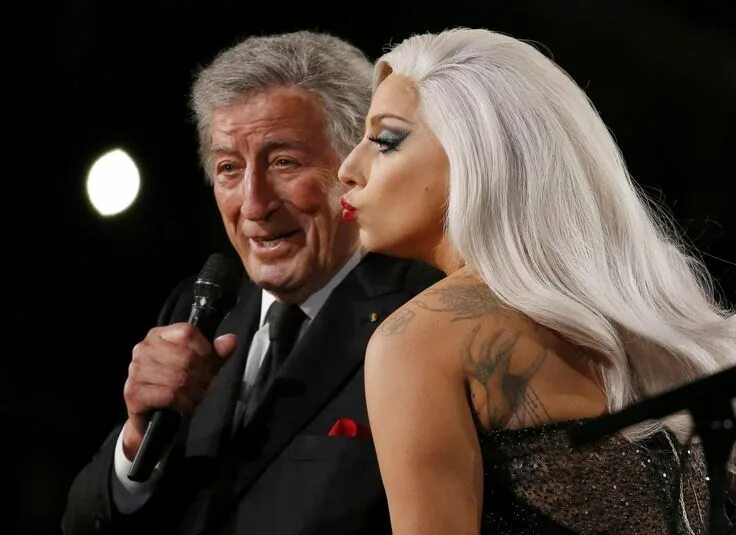 Леди гага и тони беннетт fly. Tony bennett lady gaga. Tony bennett и леди гага. Tony bennett lady gaga. Tony bennett lady gaga.