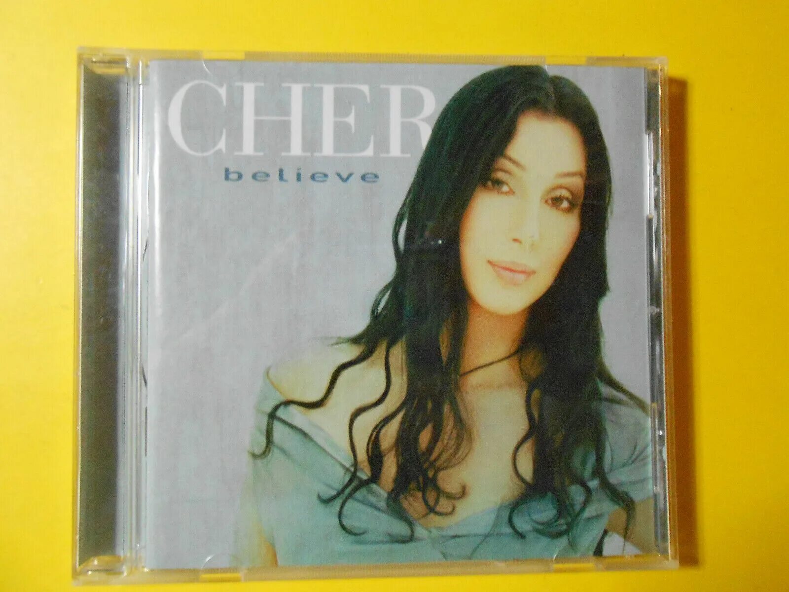 Перевод песни шер strong enough. Шер в 1998 год. cher - believe 1998г. cher обложка альбома. strong enough шер.