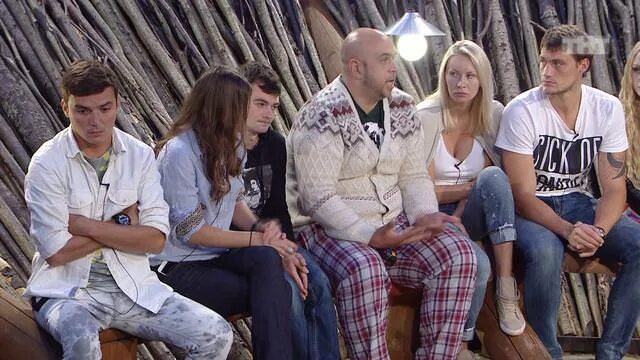 Дом 2 2 04 2015. Режиссер дом 2. Дом 2 2012. Тнт дом 2 2012. Дбо 2.