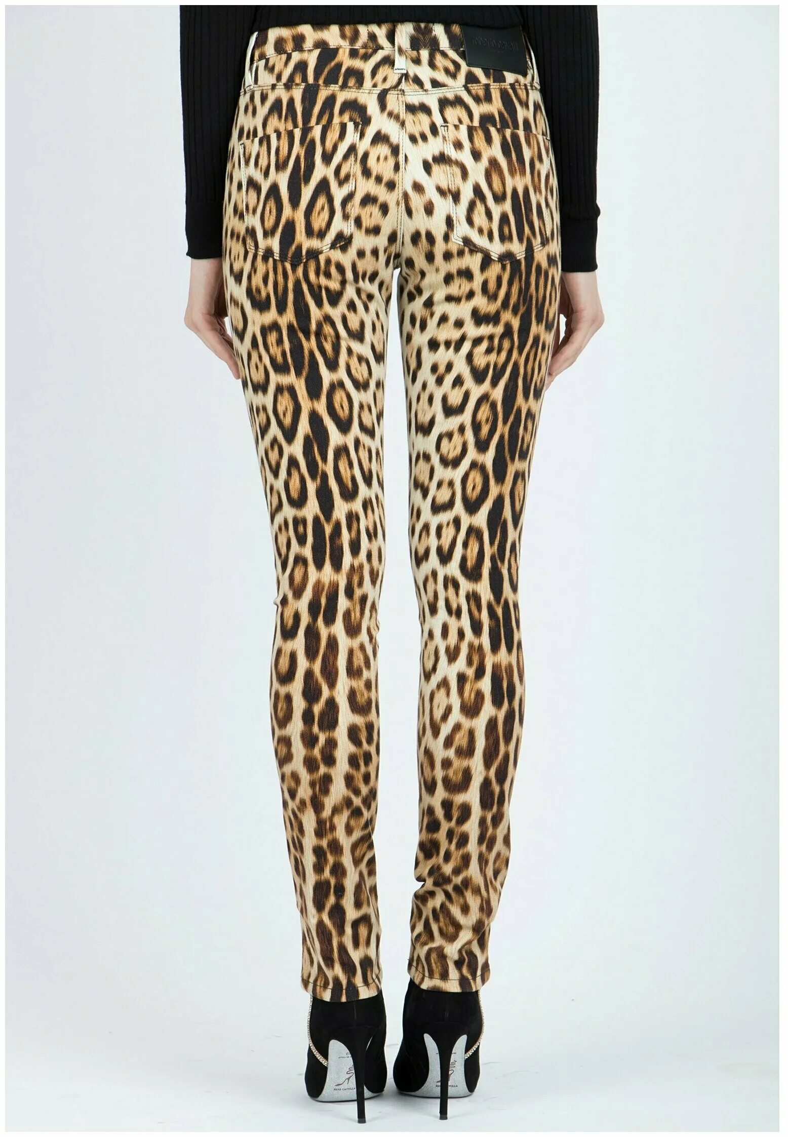 джинсы леопард zara. манго леопардовые джинсы. с чем носить джинсы с леопардовым принтом. Roberto cavalli леопардовые штаны. джинсы ганни леопард.