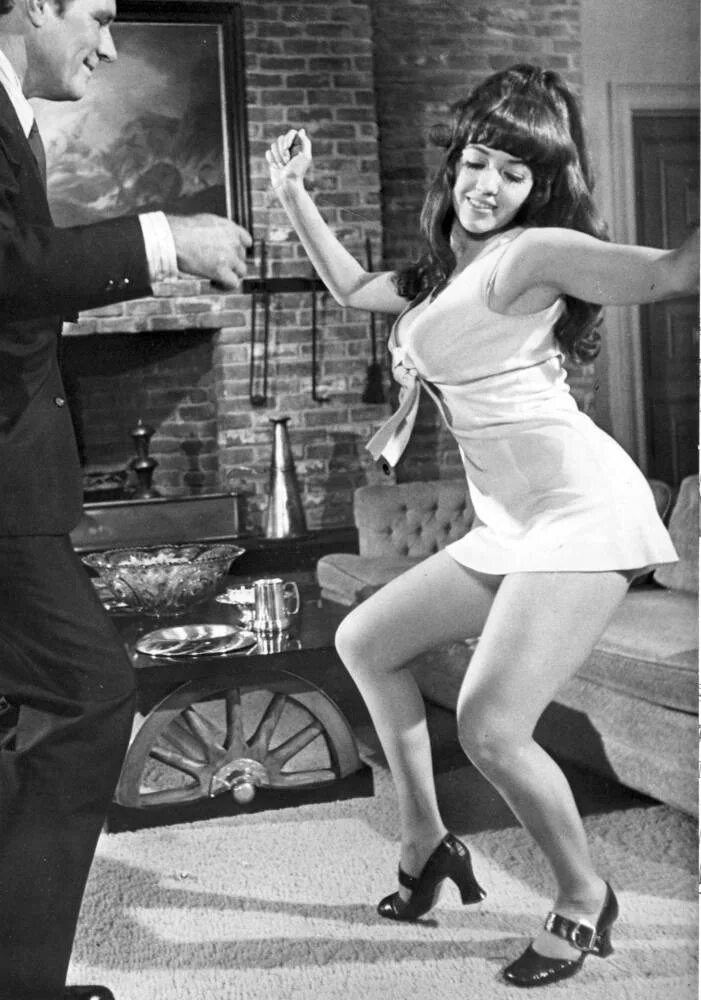 We are going dancing. Твист 1960. Твист танец. Танцы в 1960 годах. Танцы Америка 1960.
