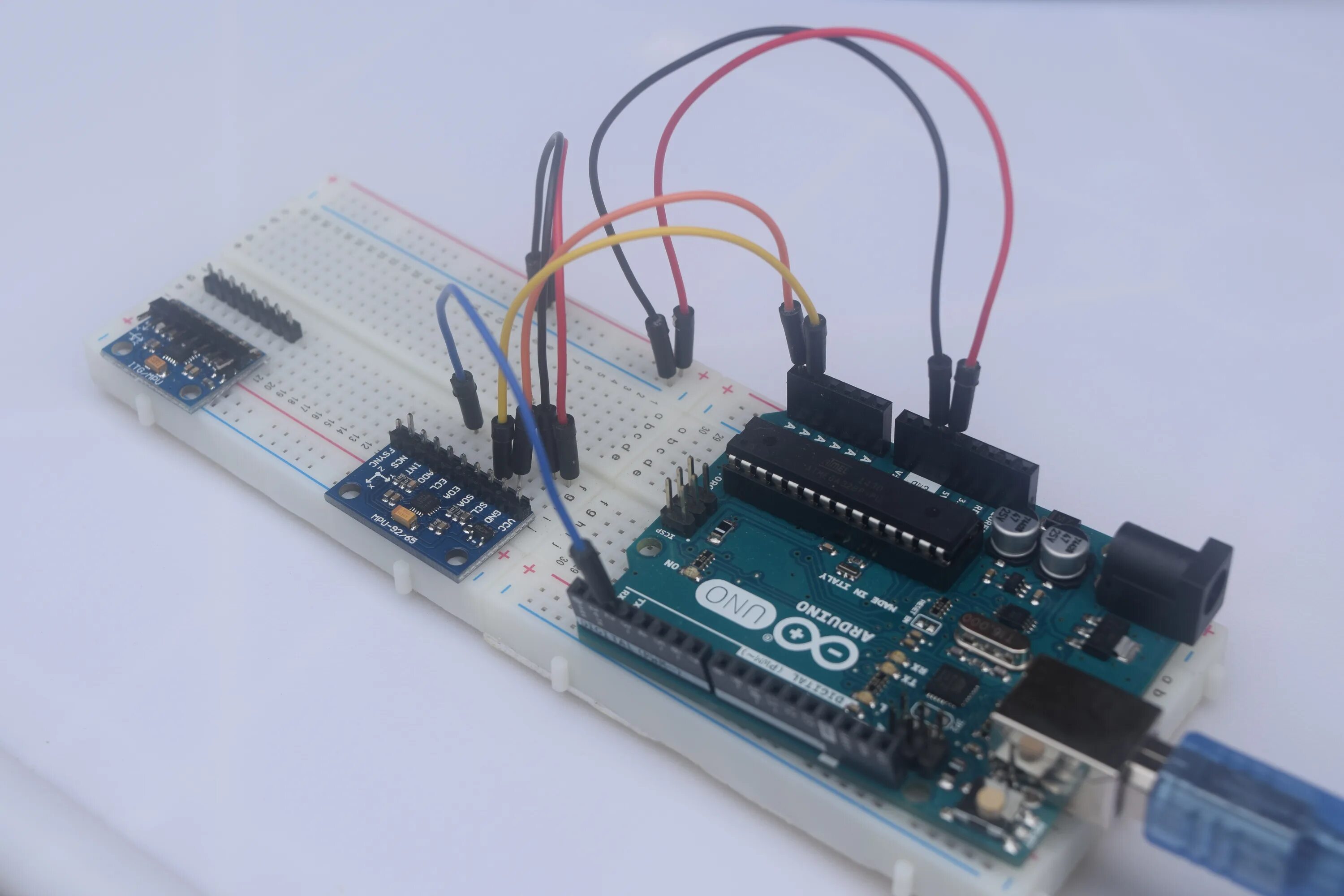 Arduino компиляция. Board ардуино уно. VCC на mpu9250. MPU 9250 распиновка. Ардуино уно кабель для программирования.