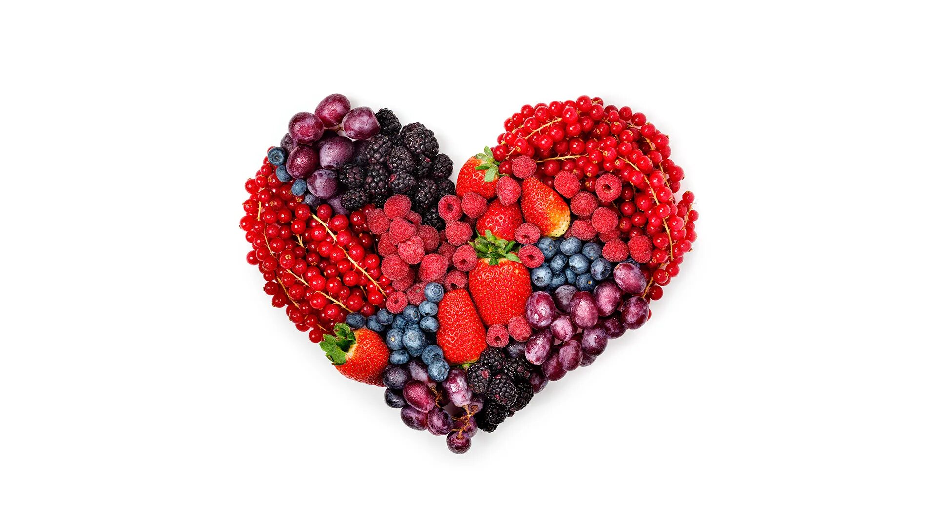 сладкая ягода. ягоды сердечком. красные ягоды для сердца. сердце из ягод. фрукты и ягоды в виде сердца.