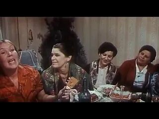 Ах маменька на саночках