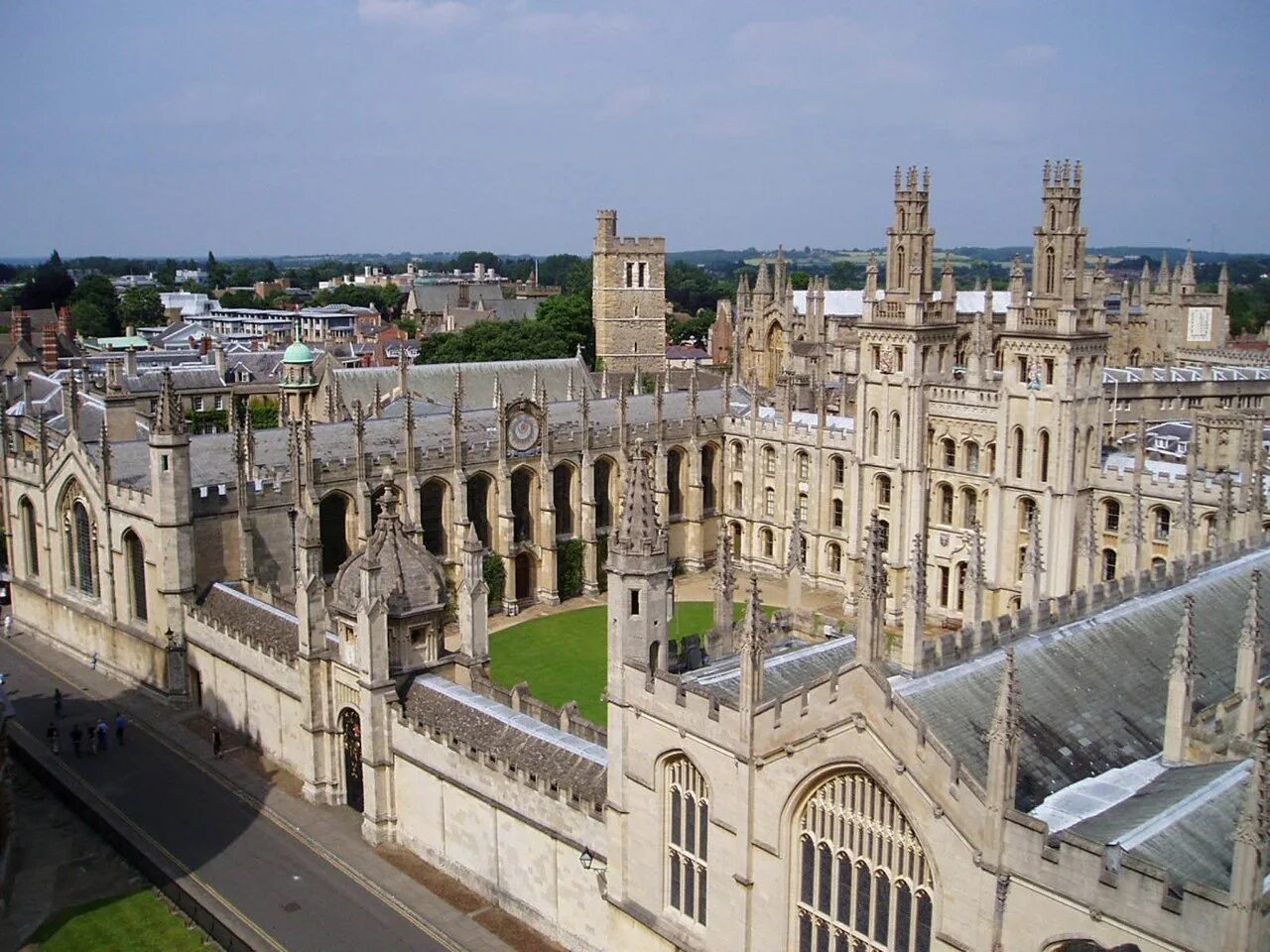 Oxford picture. Оксфорд Англия университет. Великобритания • Оксфордский университет — Англия. Сити-оф-Оксфорд университет. Оксфордский университет 1096.