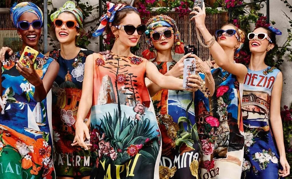 Dg dolce gabbana. DG Дольче Габбана. Дольче Габбана кампейн 2022. Дольче Габбана новая коллекция 2023. Dolce Gabbana 90е.