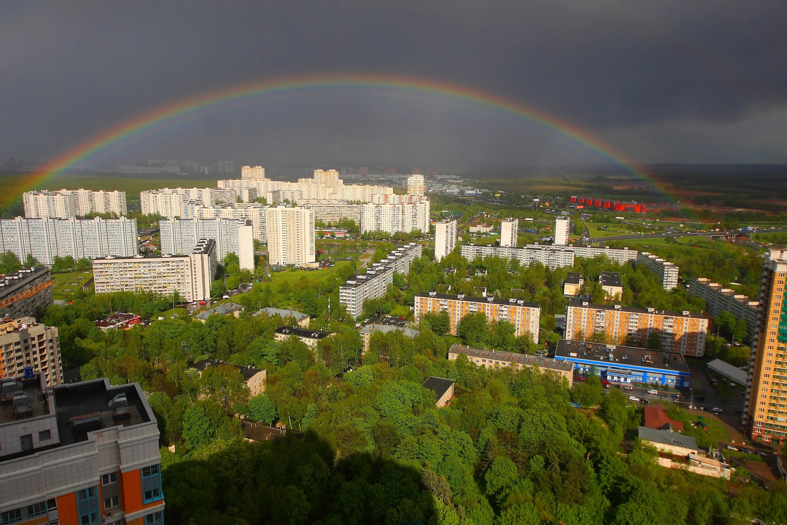 Радуга в Бирюлево. Бирюлево Восточное. Бирюлево Западное. Загорье район Москвы.