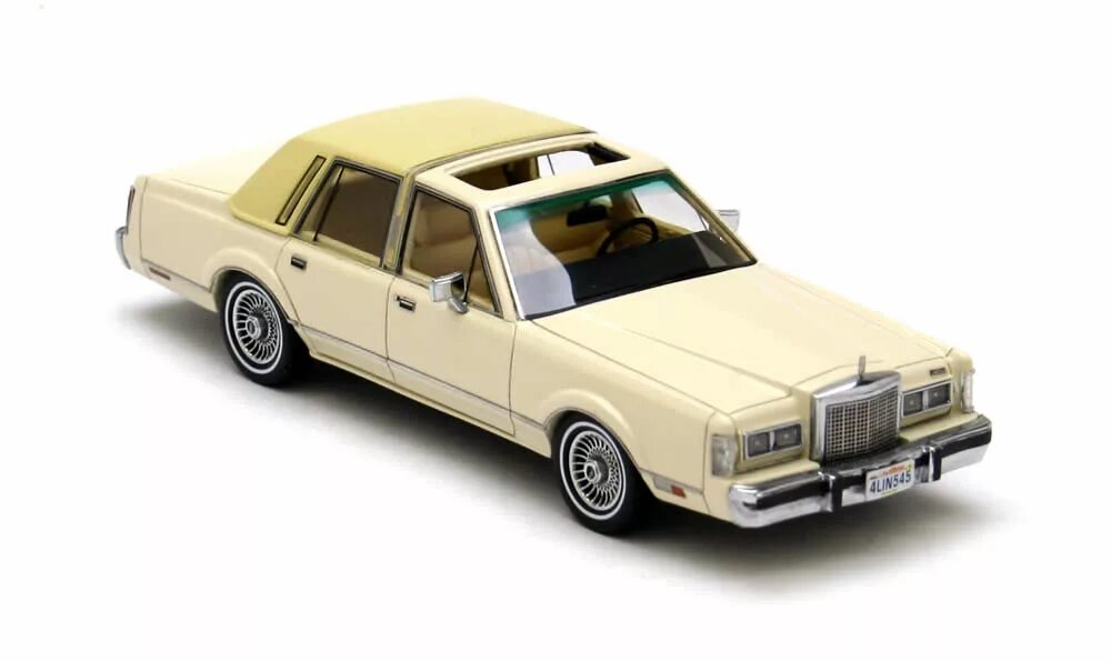 Lincoln Town car 1:43. Линкольн Таун кар модель 1 43. Lincoln Town car 1986. Lincoln модель 1.43. Модель кар 43