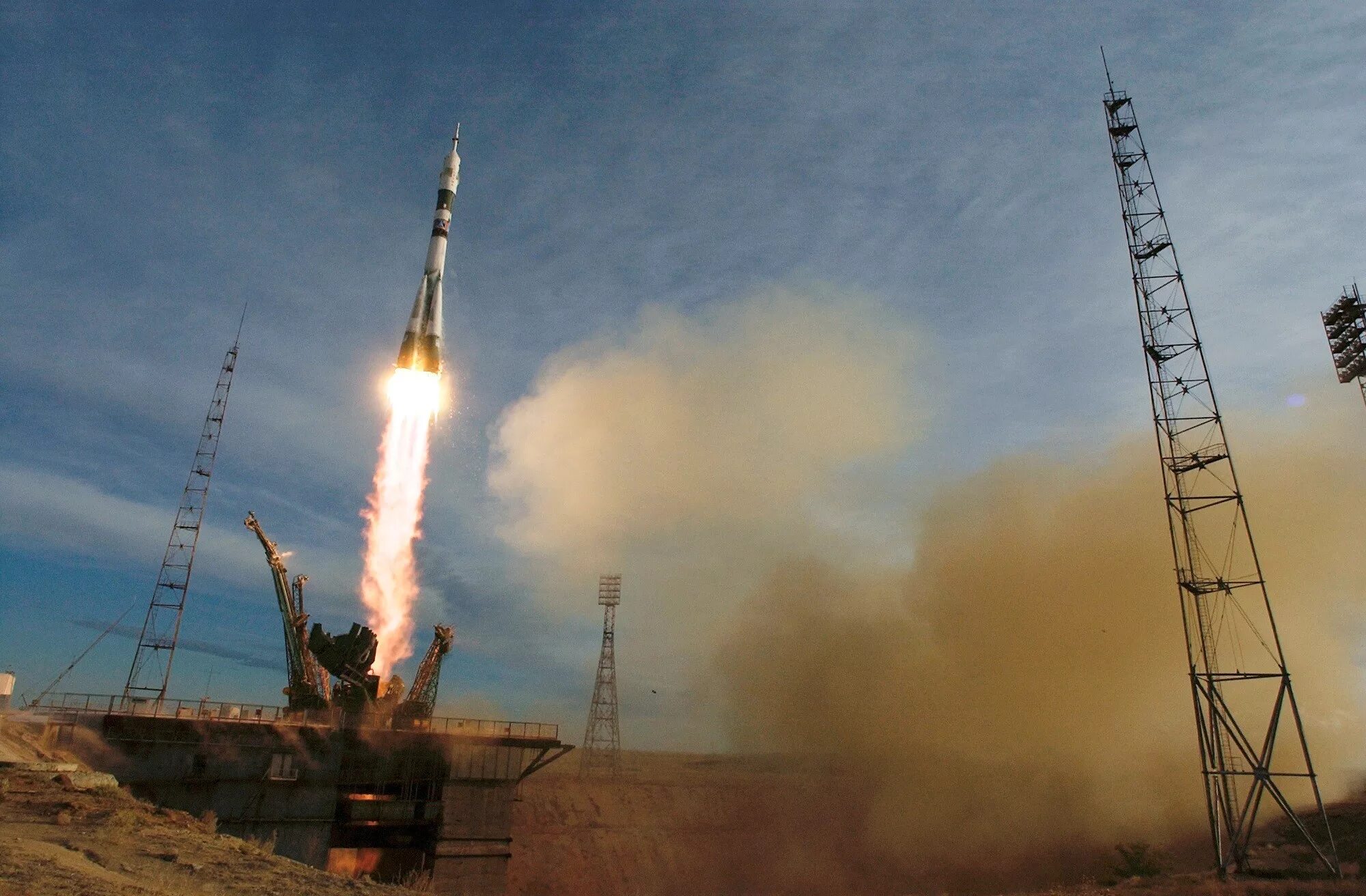 Космодром Байконур. Старт ракеты с Байконура. Байконур ГТЭ-72. Космодром Байконур фото.