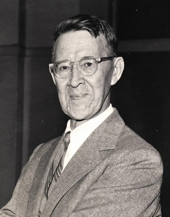 питири́м алекса́ндрович соро́кин. социолог питирим сорокин. сорокин философ. известные американские социологи. тоффлер элвин (1928-2016).