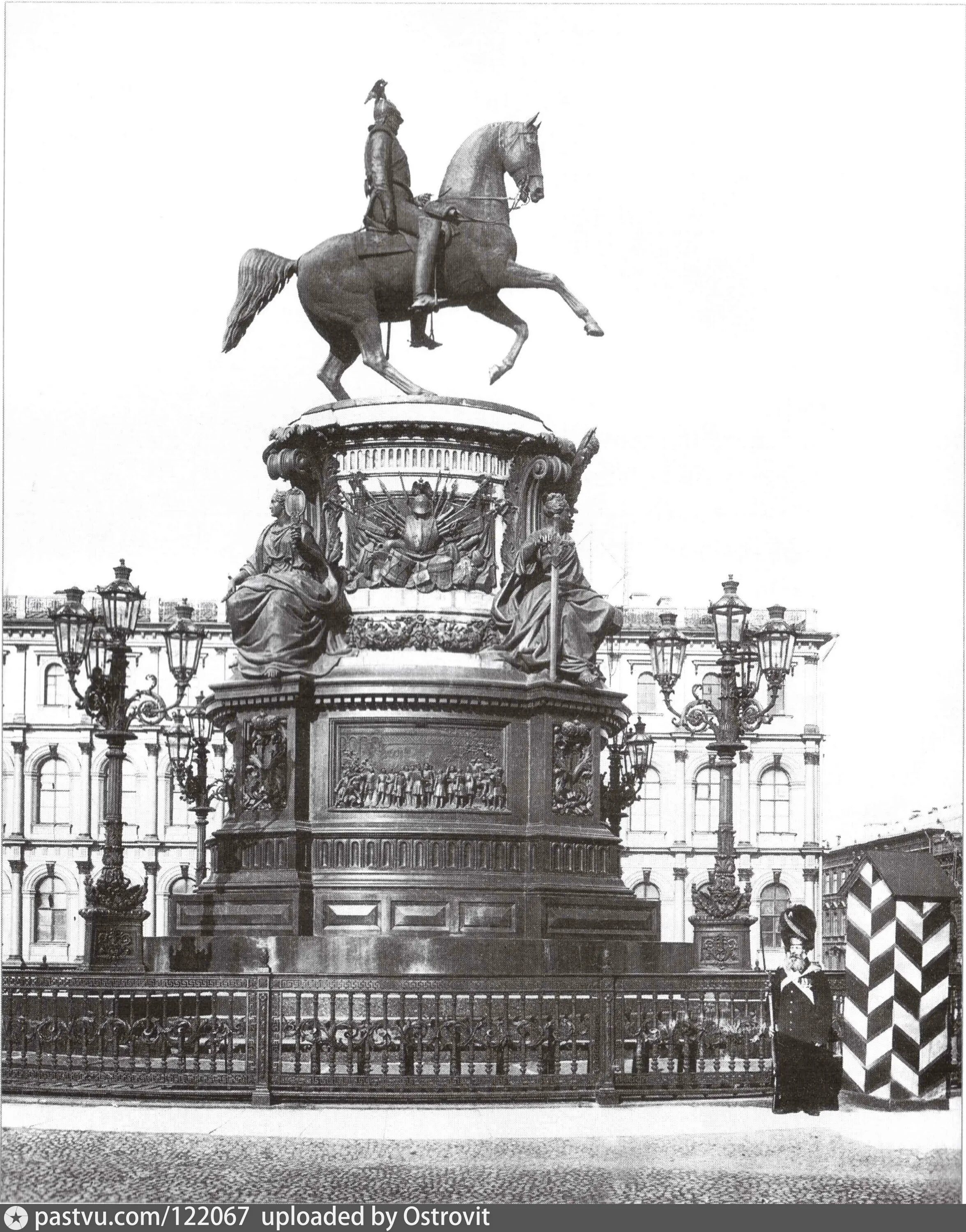 Памятник николаю 1 скульптор. Памятник николаю 1 на исаакиевской площади. памятник николаю 1, петербург, 1859,клодт п.к.. памятник николаю 1 в санкт-петербурге клодт. памятник николаю 1 на исаакиевской площади скульптор.