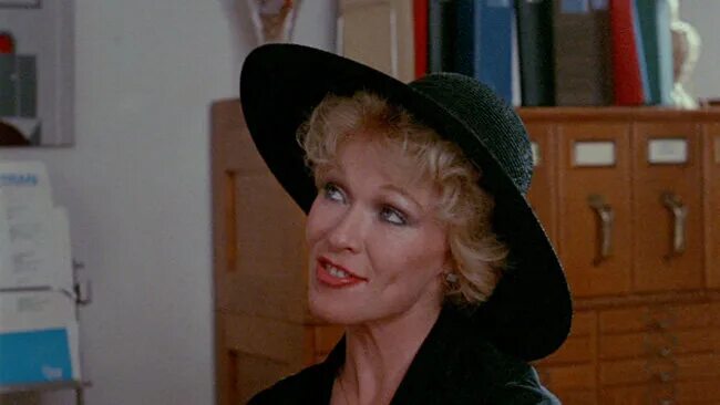 тише он может услышать фильм 1983. кэтлин тернер 1983. права человека фильм. артист вайронис яканс. мисти фильм 1961.