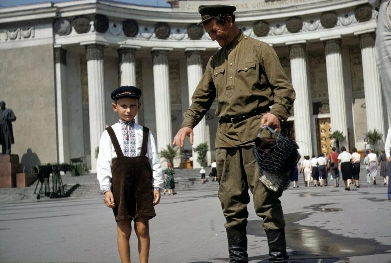Москва люди 1958 Джон Шульц. Советский Союз 1950. Люди 50-х годов. Советские люди.