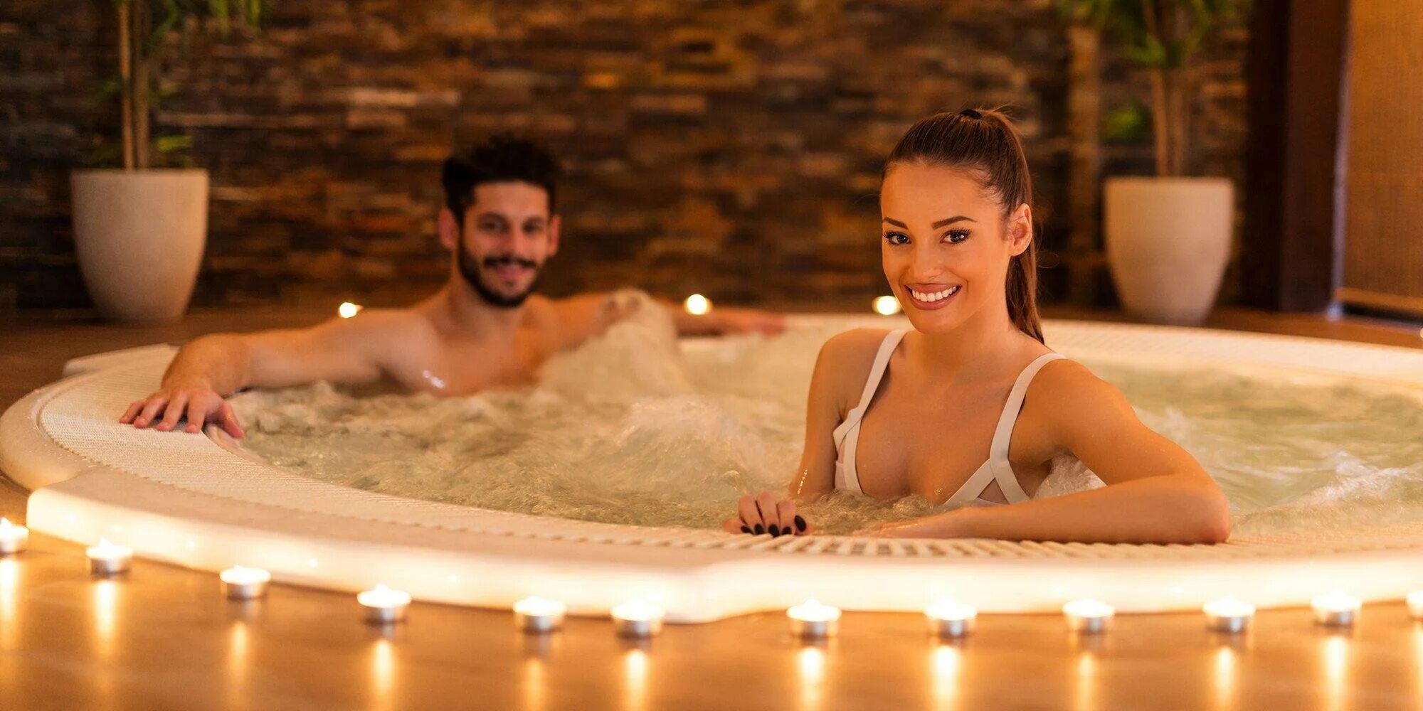 Хамам турецкая баня 1997 фильм. Hamam turkish bath. Пенный массаж. Спа салон массаж. Аква пенный массаж.