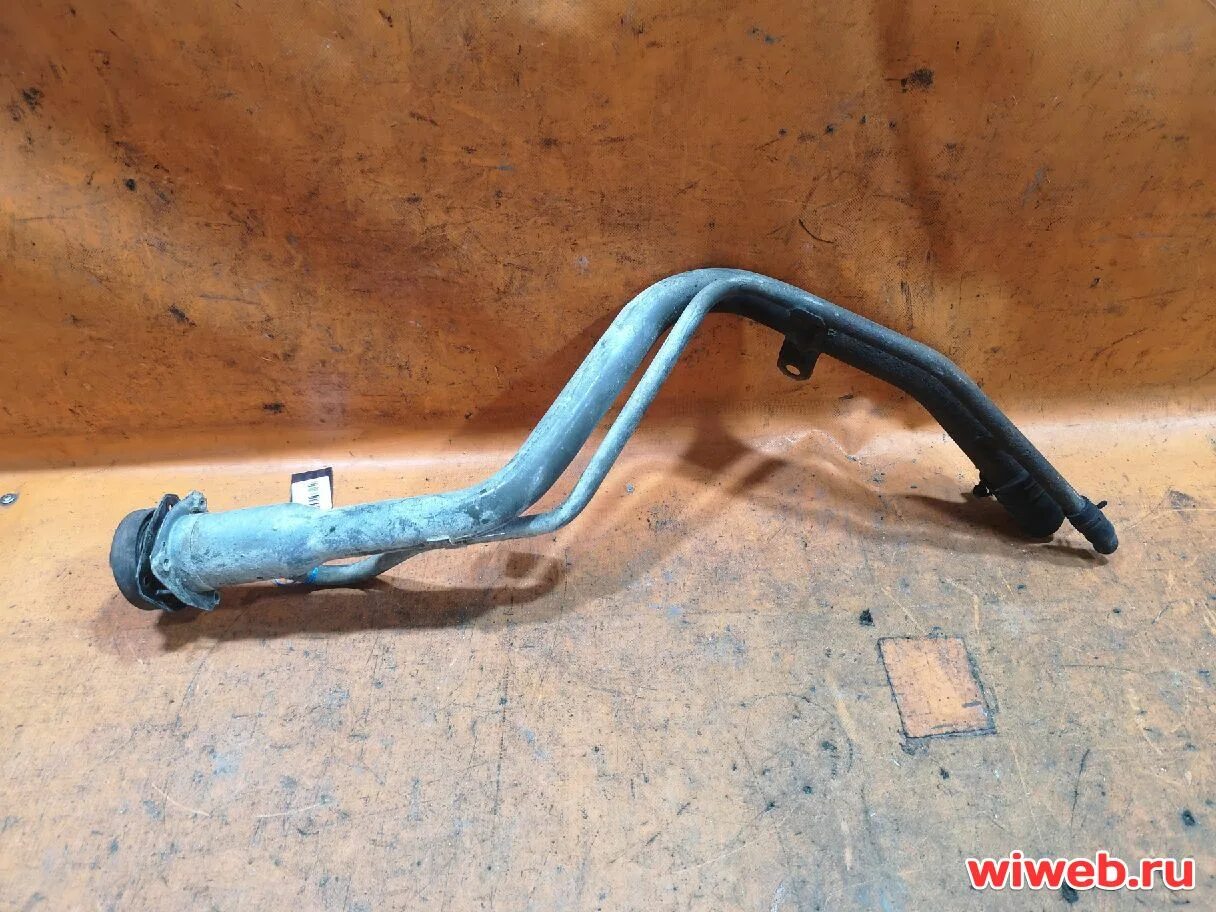 Горловина заливная лансер 10 диаметр. Топливная горловина лансер 9. Заливная горловина митсубиси лансер 9. Горловина бака лансер 9 1. Mr134967 горловина топливозаливная.