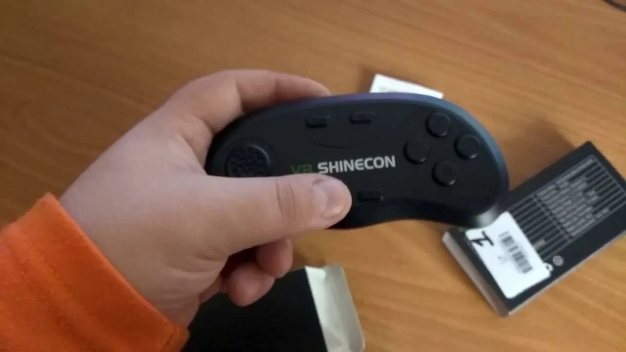 Как подключить vr джойстик. VR Shinecon контроллер на WD. Shinecon контроллер как пользоваться. Контроллер VR Shinecon инструкция. Как подключить VR Shinecon к телефону.