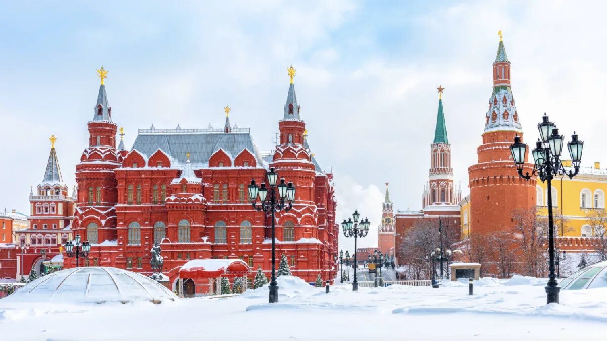 Under moscow. Кремль Москва. Москва зимой. Новогодняя Москва 2022. Достопримечательности Москвы для детей зимой.