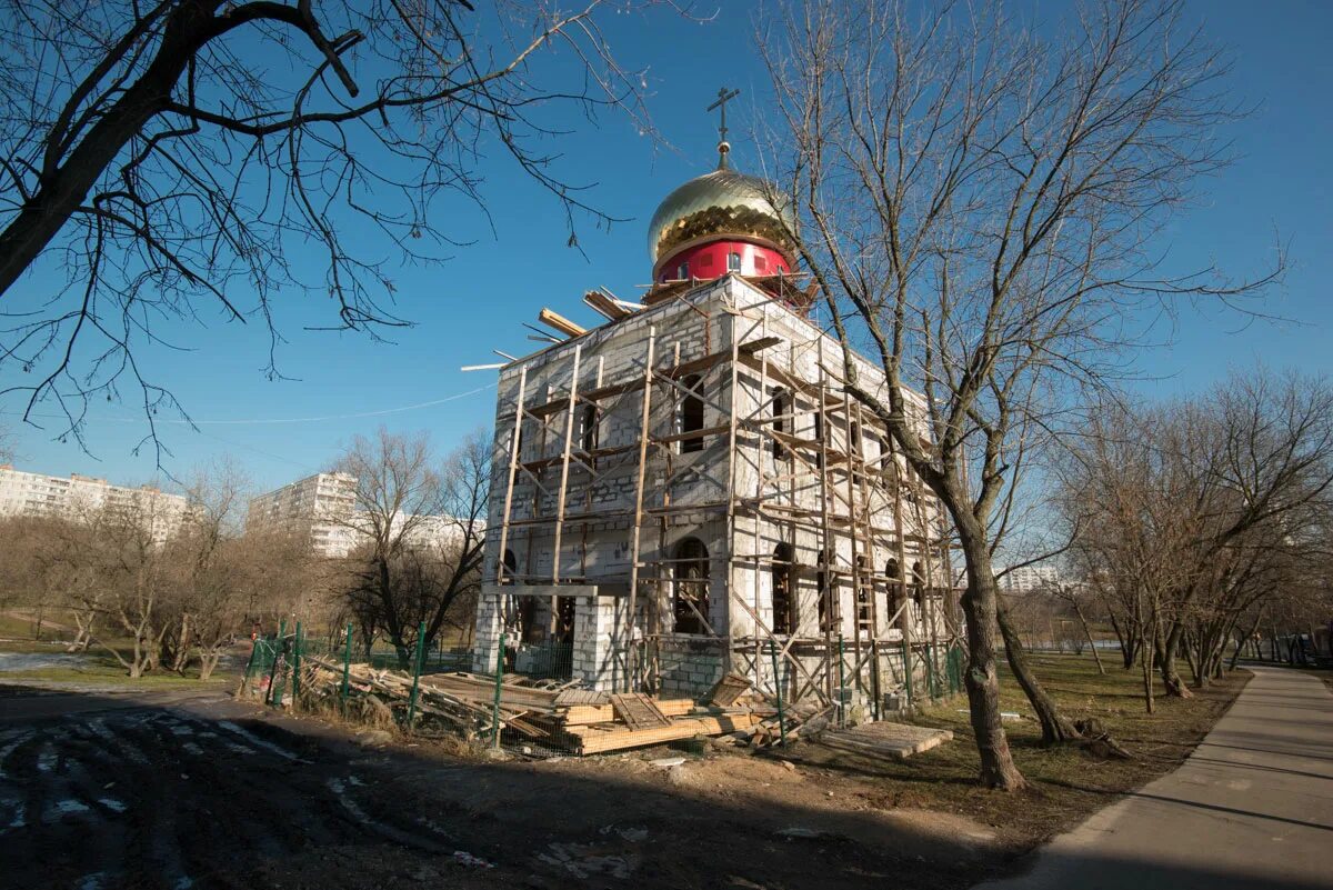 храм на булатниковской улице. храм в бирюлево западное сретение господне. храм сретения господня в бирюлево. храм сретения в бирюлево. храм сретения в бирюлево.