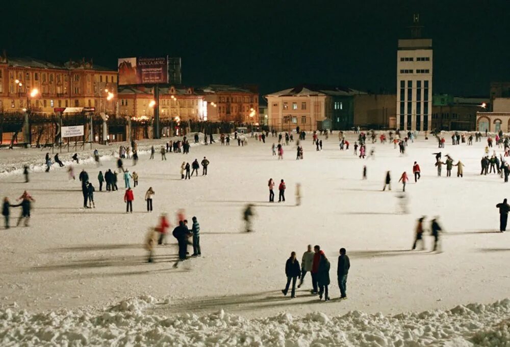 Прокат коньков нижний. Каток Динамо Нижний Новгород. Стадион Динамо каток. Каток Динамо Ижевск. Стадион Динамо Нижний Новгород.