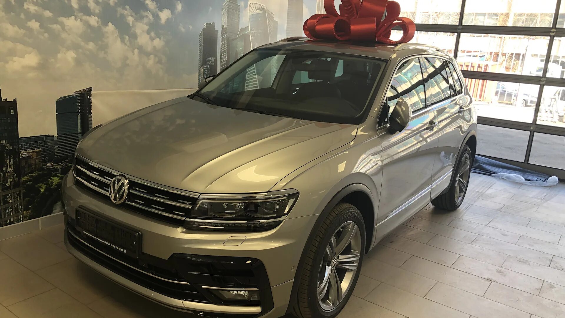 Фольксваген тигуан спортлайн. Tiguan sportline. Vw tiguan 2. Тигуан 2 спортлайн. Тигуан спортлайн 2019.