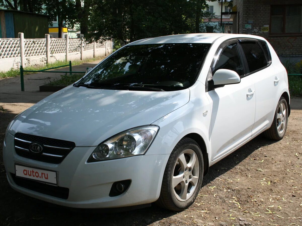 Купить киа сид 2009. Kia Ceed 2009 хэтчбек. Kia Ceed 2009 хэтчбек белый. Kia Ceed 2008 белая. Киа СИД белая 2009.