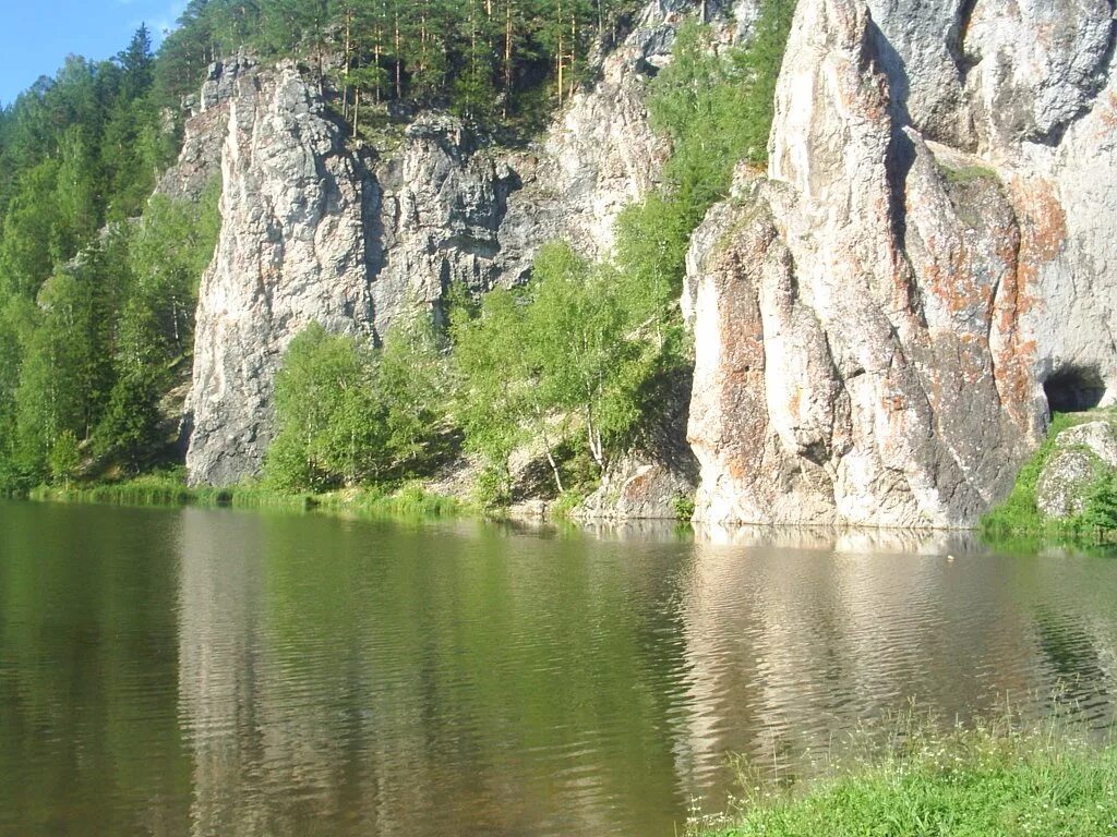 Погода в г сим. Город сим Уральские горы. Симский пруд Челябинская область. Гора сим Башкирия. Сим горы Челябинская область.