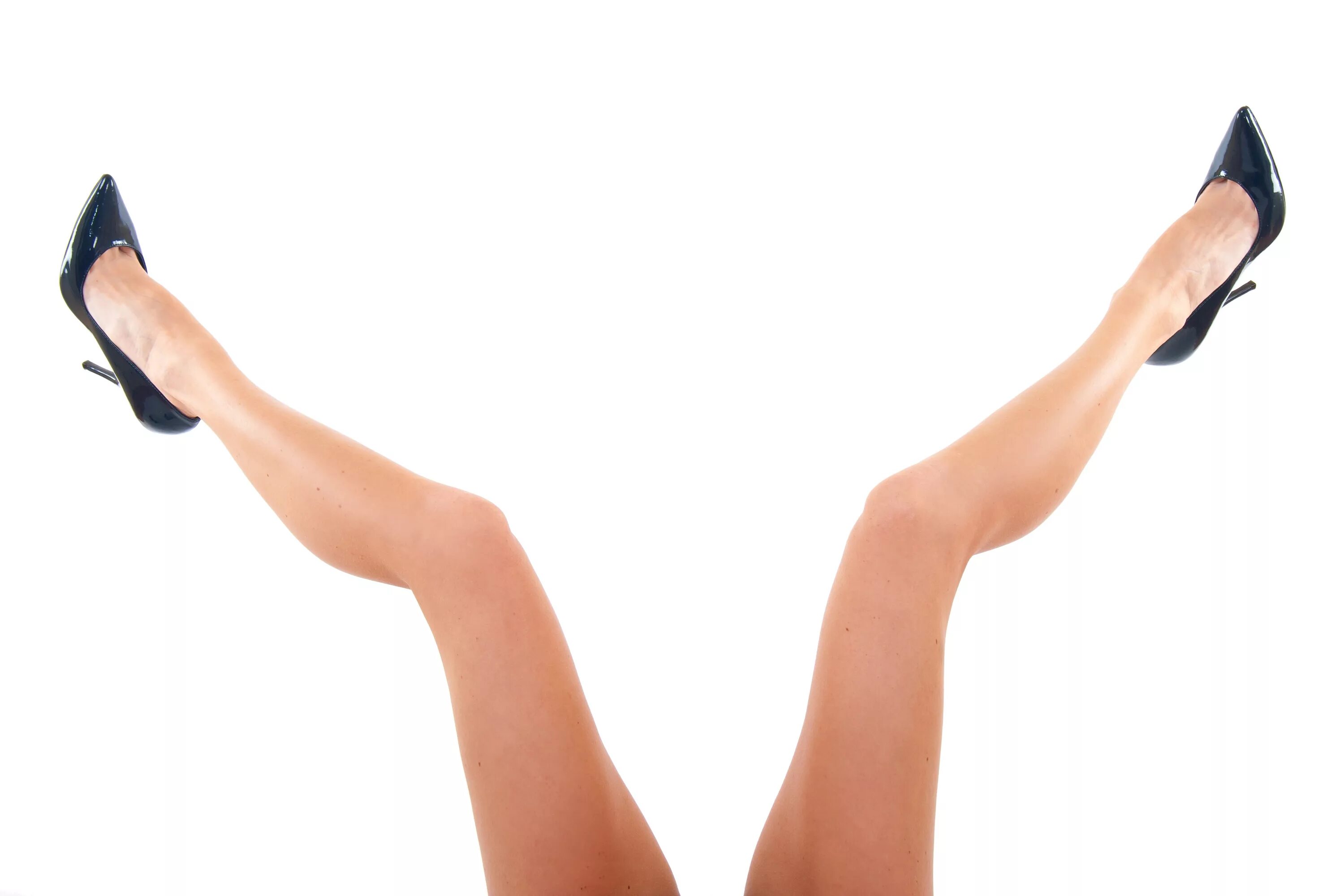 женщины с разведенными ногами. девушки с красивыми ножками. сдвинутые ноги девушки. ступни девушек. светлые волосы на женских ногах.